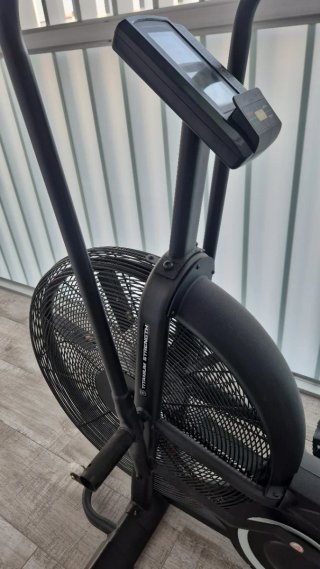 Air Bike Titanium Strength - ¡Como nueva! Poco uso