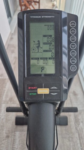 Air Bike Titanium Strength - ¡Como nueva! Poco uso