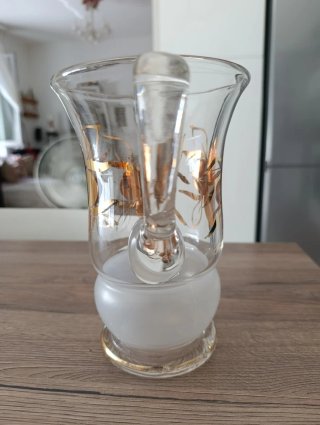 Caraffa vintage decorata oro