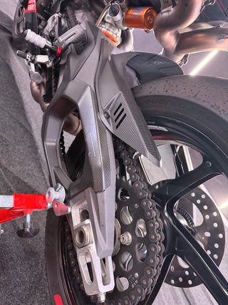 Ducati Panigale V4 Roja