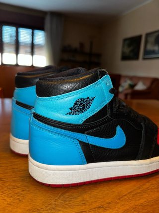 Nike Air Jordan 1 High UNC to Chicago