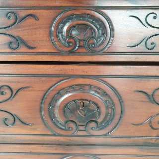 Cómoda Isabelina en Madera Caoba con tapa de  Márm