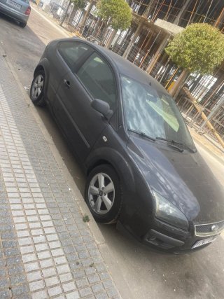 Ford Focus Negro