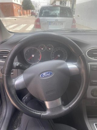 Ford Focus Negro
