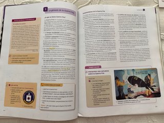 Libro Historia 4 ESO con sus 3 libros pequeños