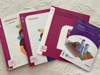 Libro Historia 4 ESO con sus 3 libros pequeños