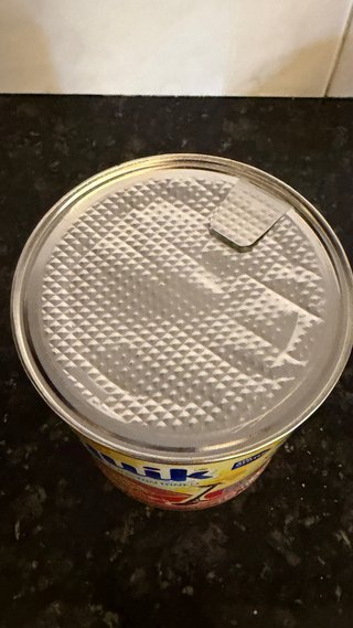 Bote Nesquik para ocultar dinero