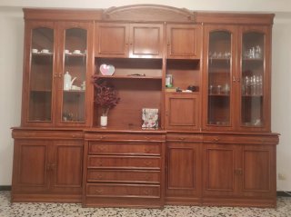 Mueble de salón madera y cristal