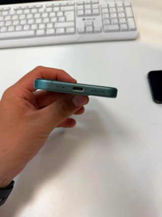 iPhone 16 Verde