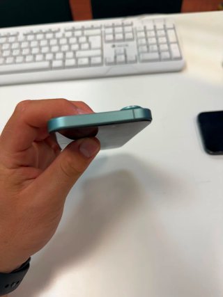 iPhone 16 Verde