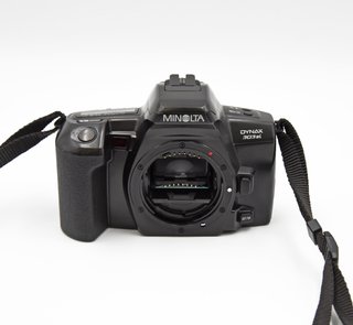 Minolta Dynax 303si + Obiettivo 35-80mm