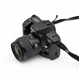 Minolta Dynax 303si + Obiettivo 35-80mm