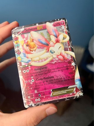 Carta Pokémon Sylveon EX RC21