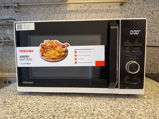 Microondas Toshiba 23L Blanco con Grill