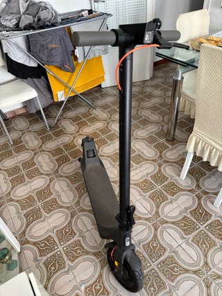 Patinete eléctrico como nuevo