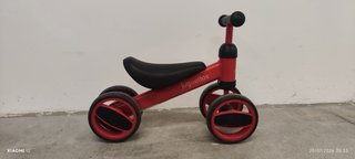 Bicicleta de aprendizaje Juguettos roja