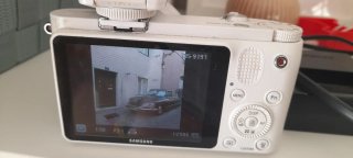 Cámara compacta Samsung NX1000 Retro Blanca