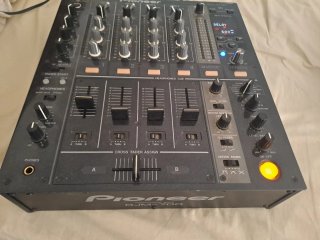 Mesa de mezclas Pioneer DJM-700 Negra