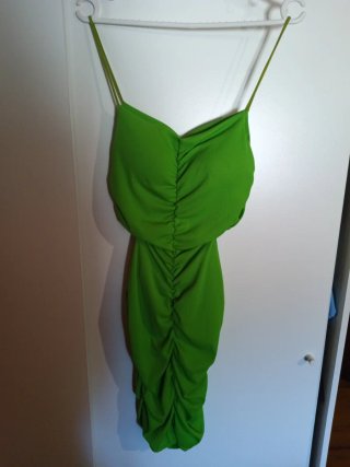 Vestido verde drapeado tirantes
