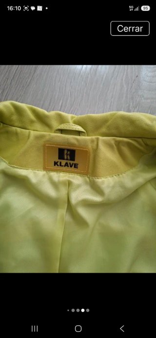 Chaqueta de piel verde Talla 40