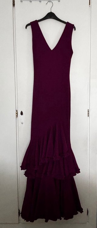 Traje de Flamenca Beige y Morado