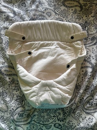 Cojín Ergobaby Easy Snug para portabebés