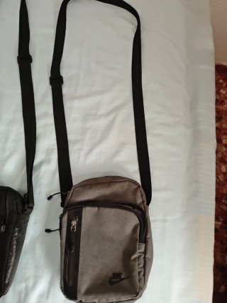 Lote 2 Bolsos Bandolera Nike y Adidas