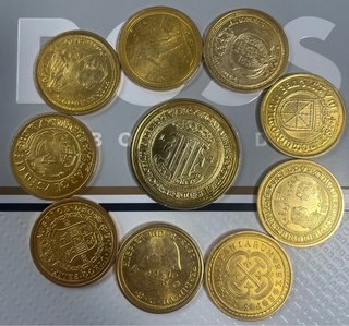 Reproducciones de monedas antiguas