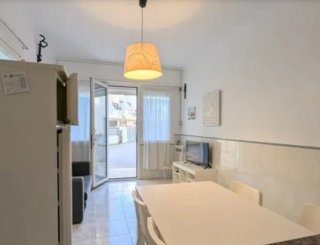 PEQUEÑO CHALET ADOSADO EMPURIABRAVA