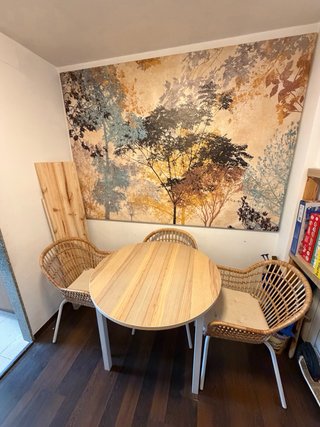 Sedia in vimini e metallo bianco