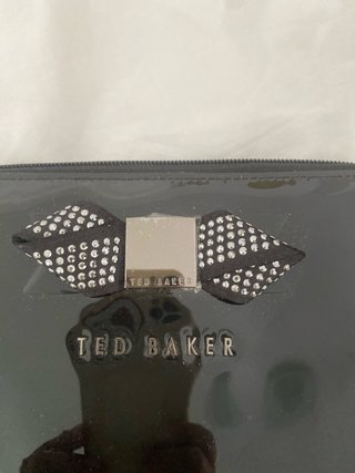 Funda iPad Ted Baker Negra Brillante