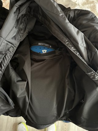 Chaqueta de moto con protecciones