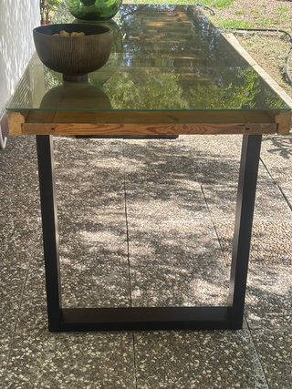 Mesa de salón cristal y madera