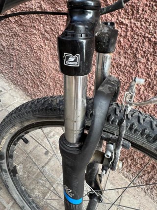 Bicicleta RockRider ST100 26 18V