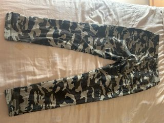 Pantalones camuflaje verdes