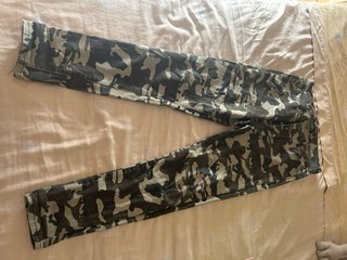 Pantalones camuflaje verdes