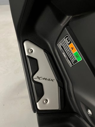 Yamaha XMAX 300 Tech MAX Gris