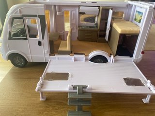 Autocaravana de juguete para niños