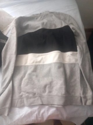 Sudadera Gris y Blanca NYC