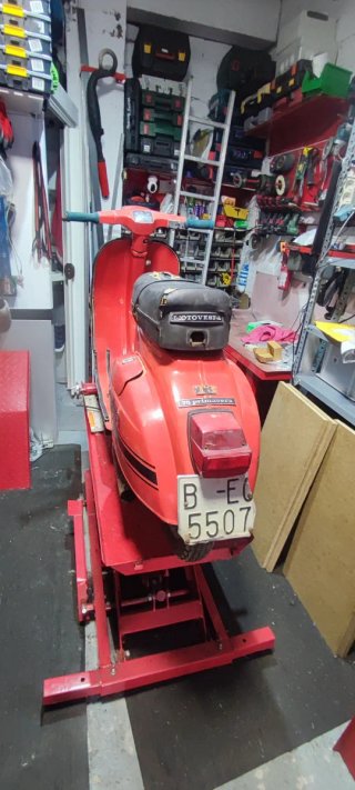 Vespa T3 Primavera 75 para restaurar.