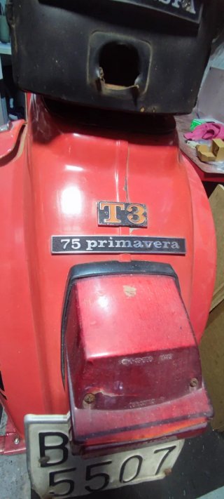 Vespa T3 Primavera 75 para restaurar.