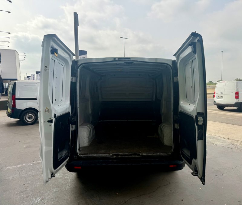 Renault Trafic 2022, foto 9