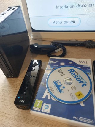 Consola Wii + 2 Mandos + 2 Nunchuk