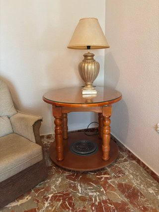 Mesa redonda de salón madera y cristal