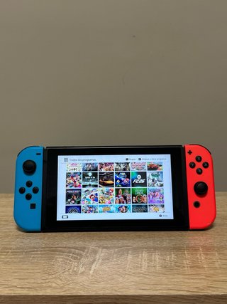 MUCHOS JUEGOS!!! Nintendo Switch con Accesorios