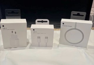 Pacchetto Apple: Caricatore, Cavo USB-C e MagSafe
