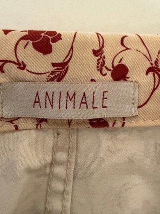 Chaqueta floral beige y roja