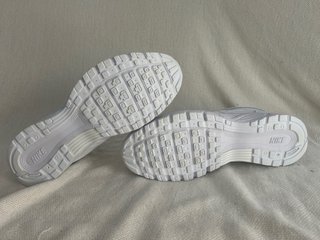 Nike P-6000 Blancas