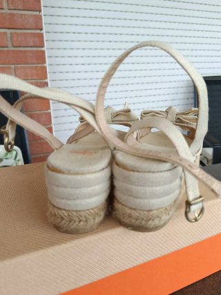 Sandalias Castañer Beige