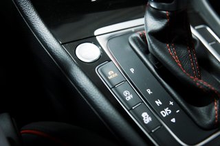 Volkswagen Golf GTI Performance 245cv DSG7